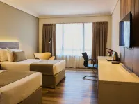 Dazzler by Wyndham Buenos Aires San Martín Hotels near Edificio Kavanagh