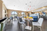 Comfort Suites Jackson I-40 - breakfast