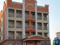 Holiday Inn Express & Suites GALVESTON WEST-SEAWALL by IHG Hotels in Galveston