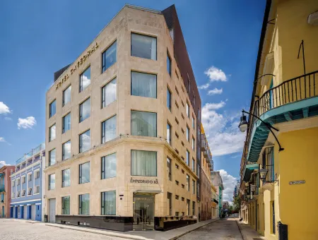 Innside Habana Catedral Отели рядом с достопримечательностью «Соборная площадь»