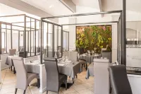 Elégance Suites Hôtel - Afhentnings-/afleveringstjenester