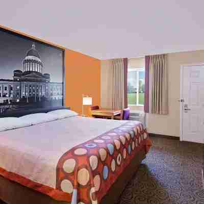 Super 8 by Wyndham Siloam Springs Rooms