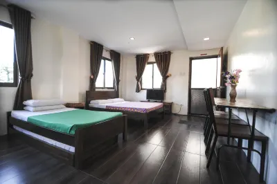 Pine Breeze Cottages