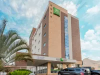 Hotel Euro Suite São Jose do Rio Preto by Nacional Inn Các khách sạn gần Sân bay Sao Jose Do Rio Preto