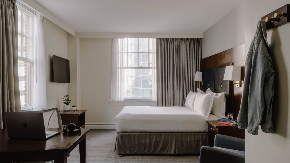 Club Quarters Hotel in Houston