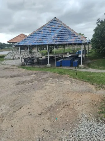 Q Mango Resort Отели рядом с достопримечательностью «Инноватив Филм Сити»