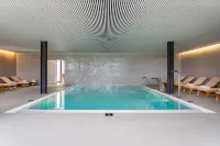 Octant Evora - Pools