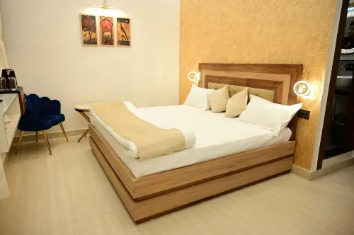 Hotel Vedic Inn - Airport Shuttle