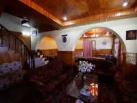 Hotel Oakwood Chail