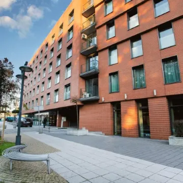 Turnau City Aparthotel Отели рядом с достопримечательностью «Музей Аптеки»