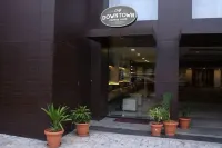 Broad Bean Cochin Hotels near St. Marys Syro Malabar Catholic Church Vilangu.
