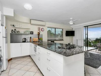 Cairns Esplanade Apartment
