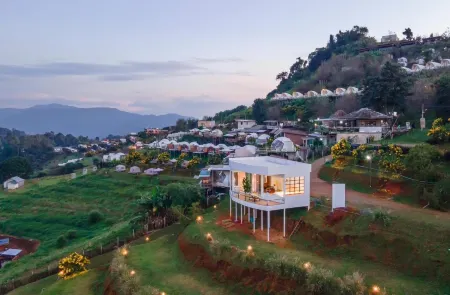 Meteor Shower Homestay - Fon Dao Tok Homestay Отели рядом с достопримечательностью «National Astronomical Research Institute»