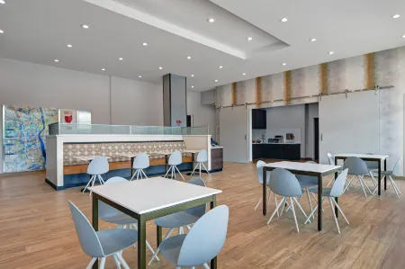 TownePlace Suites Columbus Dublin Отели рядом с достопримечательностью «Dublin Presbyterian Church»