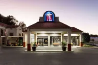 Days Inn by Wyndham Memphis at Graceland Hotels in Memphis