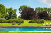 Domaine des Chanoines Blancs Hotels in Argoules