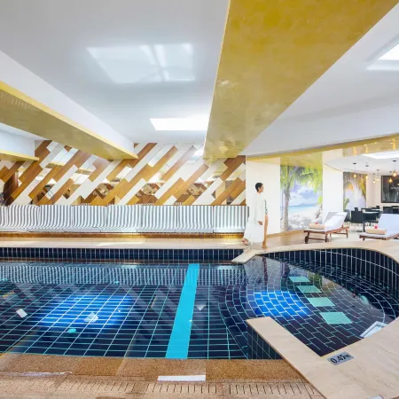 Cavo Maris Beach Hotel