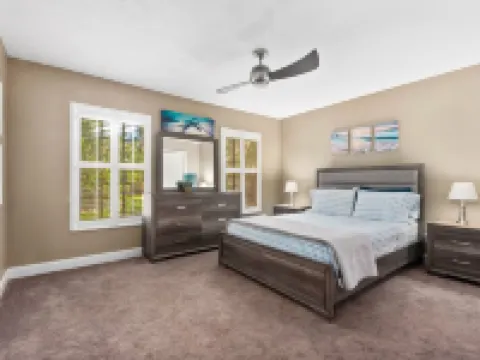 Tropical Resort Style Retreat w/ Pool House 4BR, 3 Bath Hotels in Port Salerno