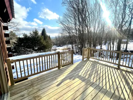 Beautiful log cabin close to all the wonders of the Adirondacks!