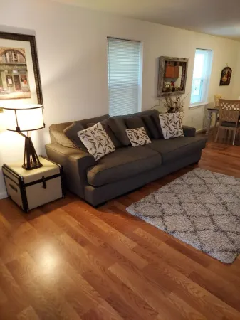 Central Villa - Cozy, Comfortable & Close to it all Отели рядом с достопримечательностью «Hard Rock Giant Guitar»