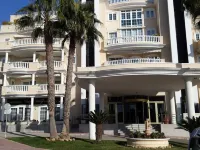 Luxurious apartment with direct sea view (free WIFI, 5 minutes to the beach) Hotels in Guardamar Del Segura