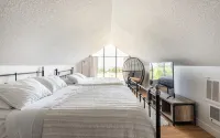 Farmhouse on wine scenic route, alpacas and hot tub. Pet friendly. Hotel in zona Hawks View Winery