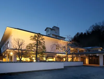 Fukumitsu Hanayama Onsen Các khách sạn gần JR Higashi-Ishiguro station