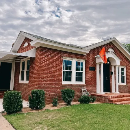Spacious 4-bedroom house in Historic Overton District Lubbock New & Restored