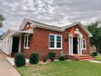 Spacious 4-bedroom house in Historic Overton District Lubbock New & Restored