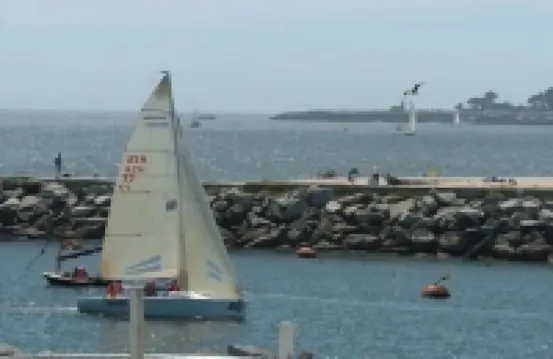 Charming Romantic Yacht Harbor Beach Cottage