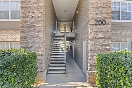 Fabulous Foley near the beach, ball fields, & OWA