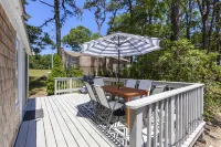 Newly renovated home near beaches with fire pit, AC, electric vehicle charging