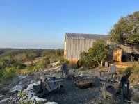 Hill Country佔地260英畝小屋 - 木屋