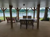 Riverfront Retreat & Fisherman's Gold, on TN River