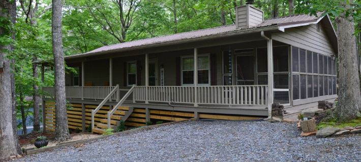 Coosawattee River Resort, The Cottage in the Woods, Pet Friendly ギルマーのホテル