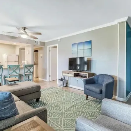 Blue Pearl   1 bedroom, 2 bath condo - sleeps 6 , Pet friendly.