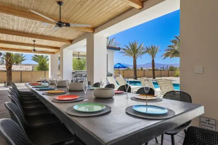 Chateau Giraffe, a unique luxurious estate near Palm Desert & La Quinta