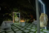 Miami World Mansion/ Waterfront Deck/ GameRoom/ 9Bedrooms/ Work Area/ Playground Hotels in Tamiami