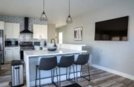 Luxe 3BR Oakland Escape | Chic Outdoor Living