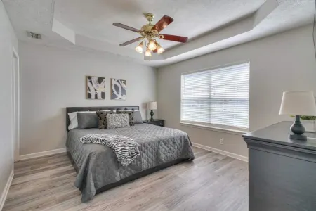 St Andrews- Location! Beautiful Newer home Отели рядом с достопримечательностью «Парк Барфилд Кресент»