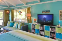 Tracy's Tropical Treasures earned "Best in Kihei" four times and 1 in Maui”