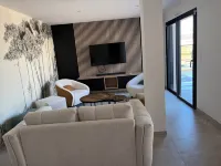 Villa Avec Piscine et Spa à 1 km de la Plage