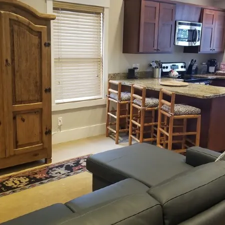 Trinity:  Ski Access  Great Guest House-Recently Upgraded!
