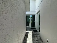 Private guest house with king bed & loft. Deck with hot tub and putting green