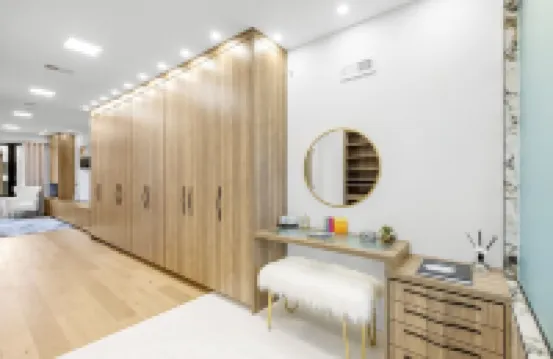 Luxury Downtown Mansion! Garage Parking! Roofdeck!