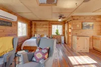 Stunning Tranquil River Lodge and 2 Cozy Cabins