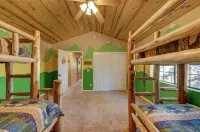 Sleeps 30+ Hotels in Pinetop-Lakeside