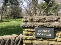 Five Minutes from Keeneland! Hotels in Woodford County