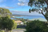 BAY OF FIRES BEACH SHACK Modern House@ Binalong Bay