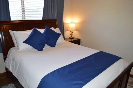 ARCATA ONE BEDROOM- stay near and downtown CalPoly Humboldt - a 13-min stroll